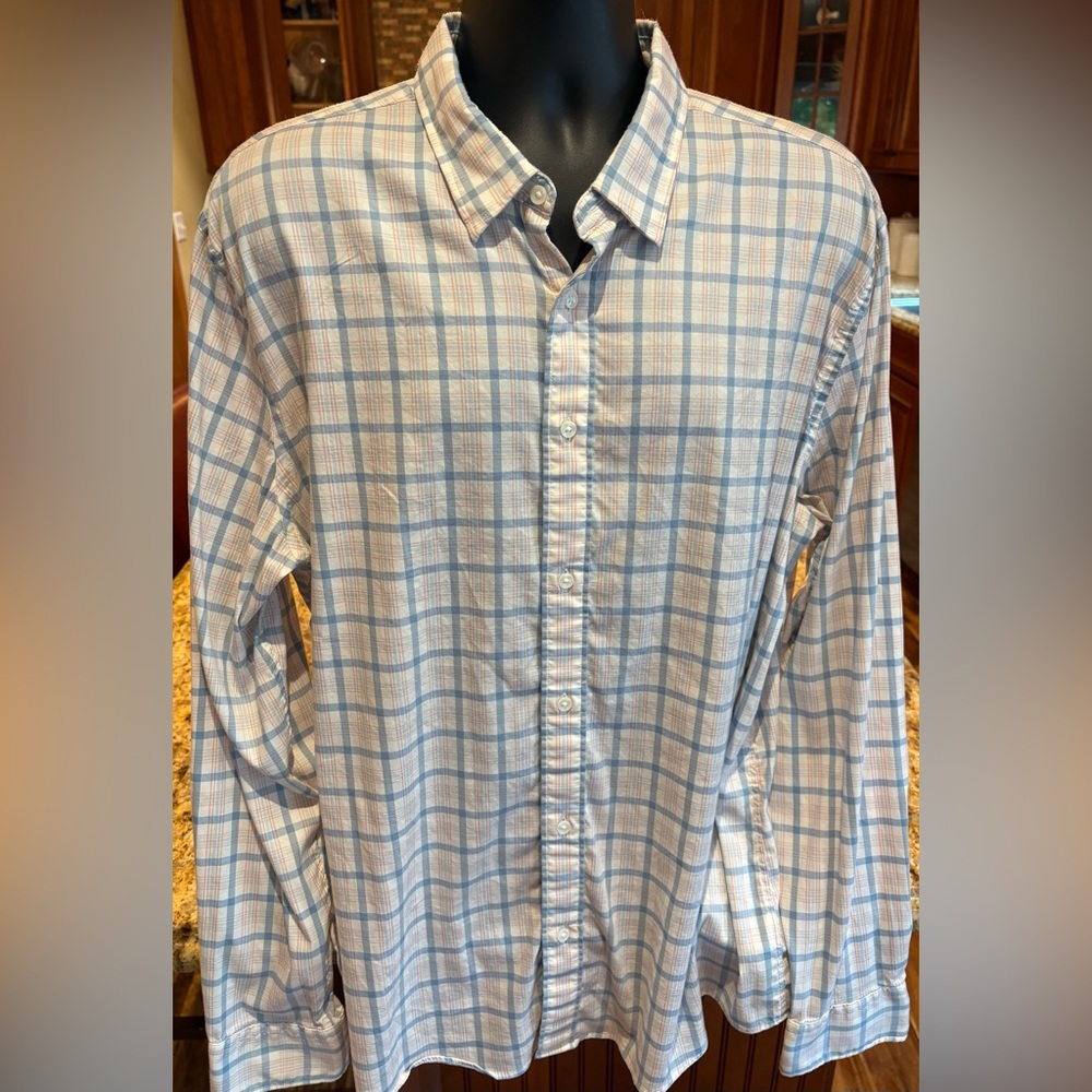 Faherty Men's button front casual shirt. Sharp blue/red plaid w/logo.Retail $148 - Picture 2 of 7